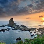 Berhenti Menggulir! Rahasia Pantai Papuma Jember Jadi Raja Sunset di Jatim, Tiket Murah dan Banyak Spot Foto