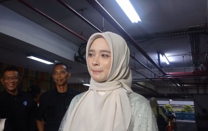 Setelah Dilaporkan, Inara Rusli Diduga Ajukan Pengaduan ke Bareskrim Mabes Polri Setelah Dilaporkan, Inara Rusli Diduga Ajukan Pengaduan ke Bareskrim Mabes Polri