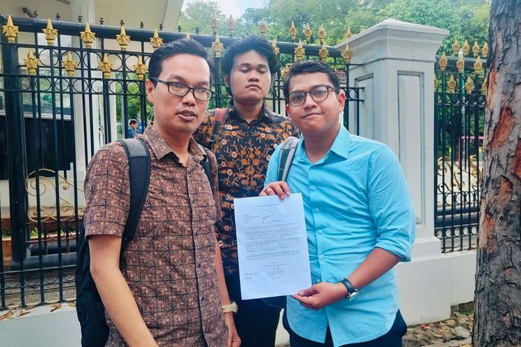 Mahasiswa UKI Laporkan Dugaan Penyimpangan Jiwasraya ke Presiden Mahasiswa UKI Laporkan Dugaan Penyimpangan Jiwasraya ke Presiden