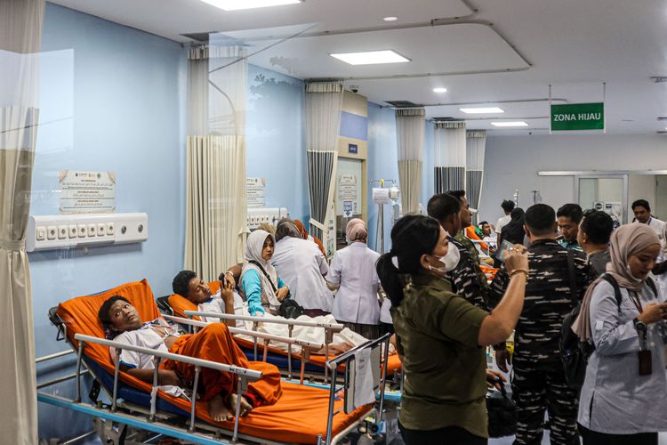 Kisah Keluarga Korban Ledakan SMAN 72 Jakarta, Kritis Pasca Operasi Akibat Serpihan Tajam Kisah Keluarga Korban Ledakan SMAN 72 Jakarta, Kritis Pasca Operasi Akibat Serpihan Tajam