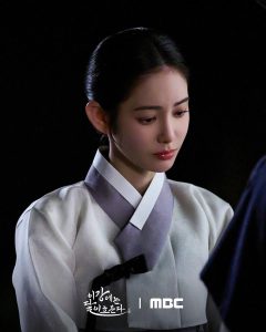 7 Persaingan Kim U Hui dan Kim Han Chul di Drakor Moon River