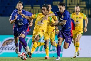 Mental Juara Persija dan Persib di Tengah Tekanan