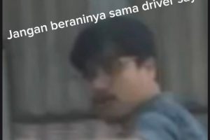 Pengendara Karimun Todongkan Pedang Usai Ditegur di Tol, Ayah Korban Tantang Duel