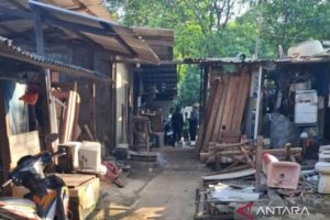 Warga Jakarta di Bedeng TPU Kebon Nanas Akan Dipindah