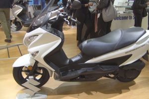 Suzuki Burgman 150: Skutik Premium dengan Fitur Canggih yang Siap Bersaing