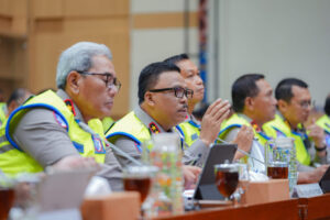 Larangan Truk Tiga Sumbu di Tol Nataru: Korlantas Prioritaskan Keselamatan Pengguna Jalan