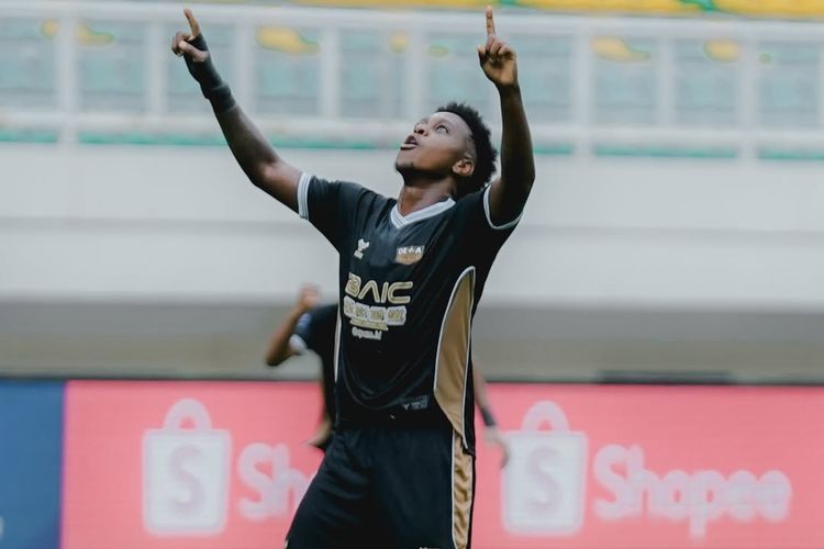 Bocor! Persija Jakarta Rahasiakan Negosiasi Ezra Walian dan Jaja Bocor! Persija Jakarta Rahasiakan Negosiasi Ezra Walian dan Jaja