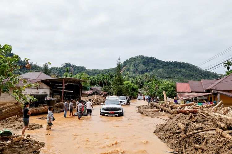 Banjir dan Longsor Aceh dan Sumut: AHM Bantu Gratis Banjir dan Longsor Aceh dan Sumut: AHM Bantu Gratis