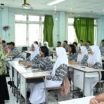 DPR: Evaluasi Program Kesejahteraan Guru 2025 Diperlukan