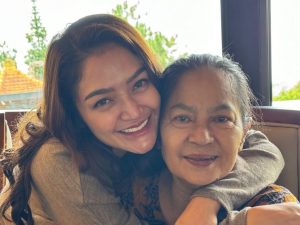 3 Hari Ditinggal Ibu, Curhatan Siti Badriah Bikin Sedih