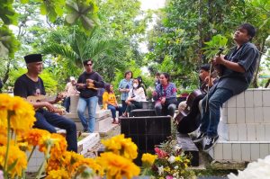 5 Tradisi Unik Merayakan Natal di Nusantara: Mulai dari Meriam Bambu hingga Pesta Rabo-Rabo