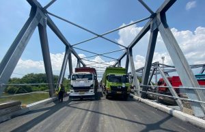 Jembatan Manyar Lolos Uji Beban 250 Ton, Siap Beroperasi