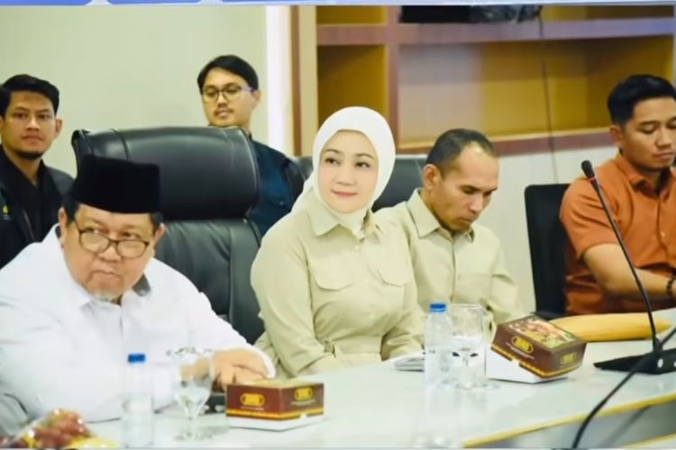 Di Tengah Persoalan Perceraian, Atalia Praratya Tetap Aktif di DPR Di Tengah Persoalan Perceraian, Atalia Praratya Tetap Aktif di DPR
