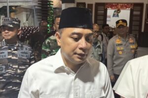 Pemkot Surabaya Larang Ponsel untuk Anak