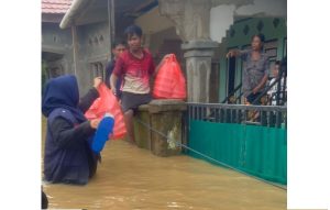 Ribuan korban banjir, bantuan asing ditolak, apakah pemerintah mampu?