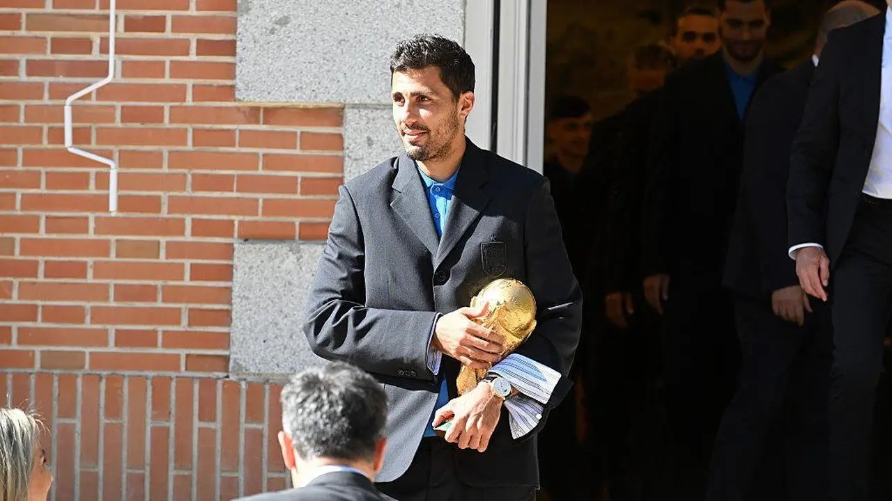 Enzo Maresca Buka Suara soal Spekulasi Masa Depan Rodri di Manchester City
