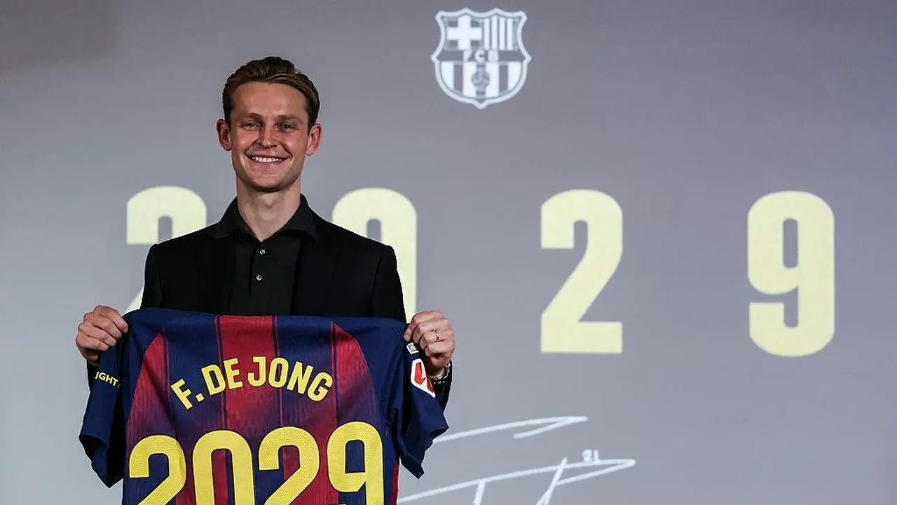 Frenkie de Jong Bantah Keras Rumor Buruk dengan Barcelona dan Hansi Flick